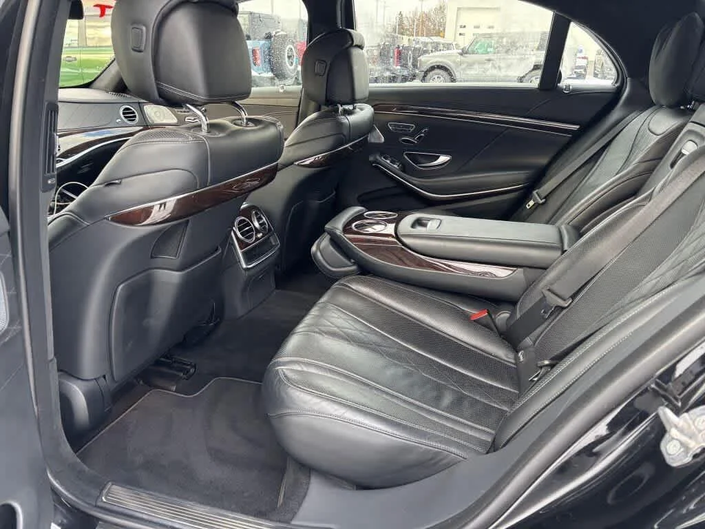 Used 2020 Obsidian Black Metallic Mercedes-Benz S 560 image 10
