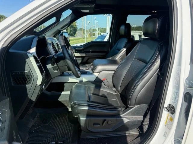 Used 2019 White Ford Lariat image 16
