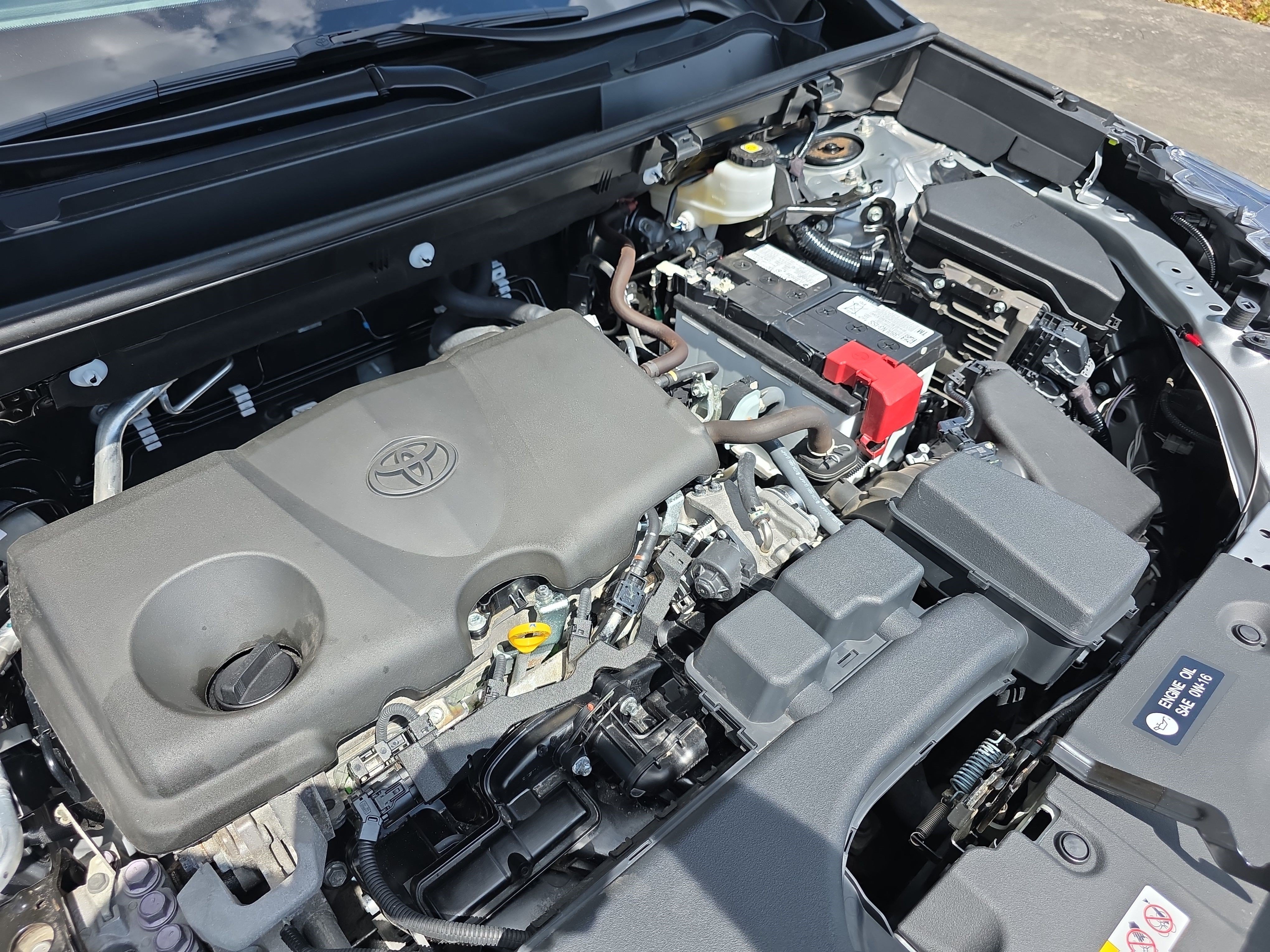 Used 2025 Silver Sky Metallic Toyota XLE image 26