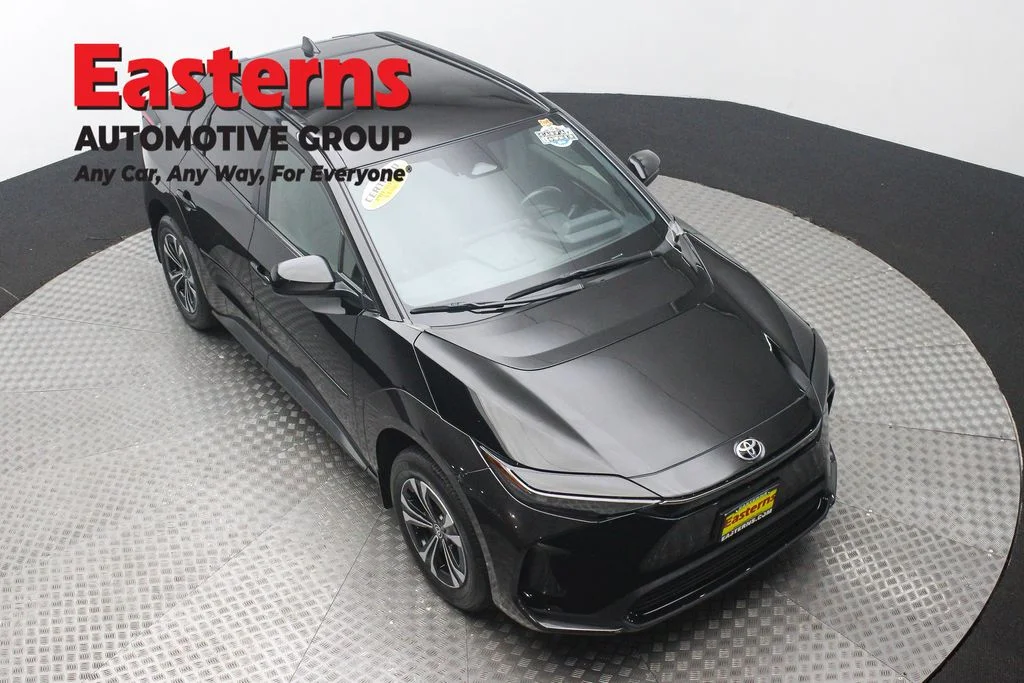 Used 2023 Black Toyota XLE image 3