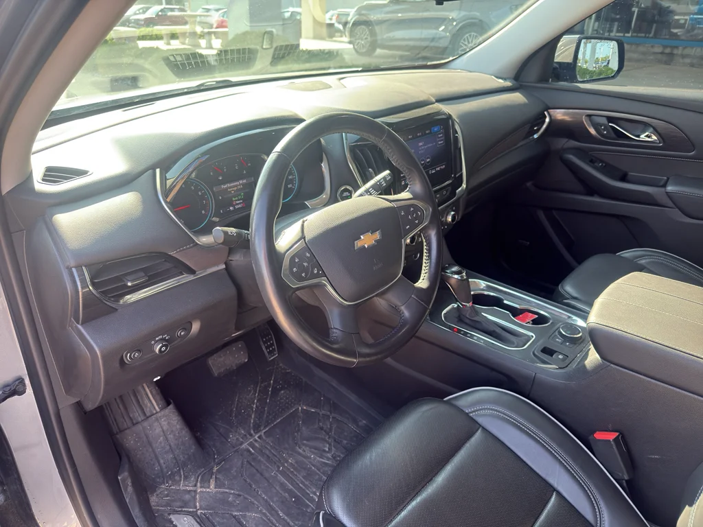 Used 2020 Satin Steel Metallic Chevrolet High Country image 16