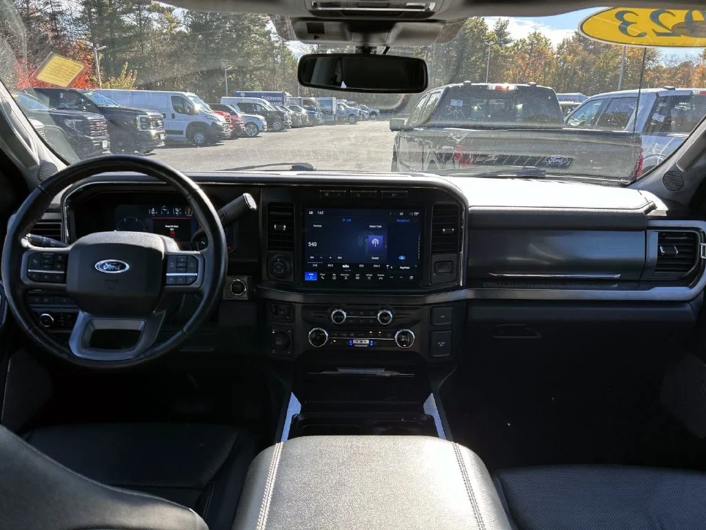 Used 2023 Gray Metallic Ford Lariat image 24