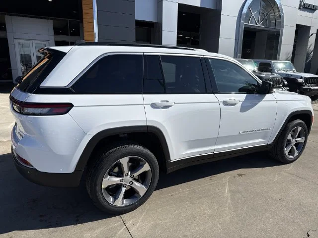 New 2026 White Jeep Limited image 29