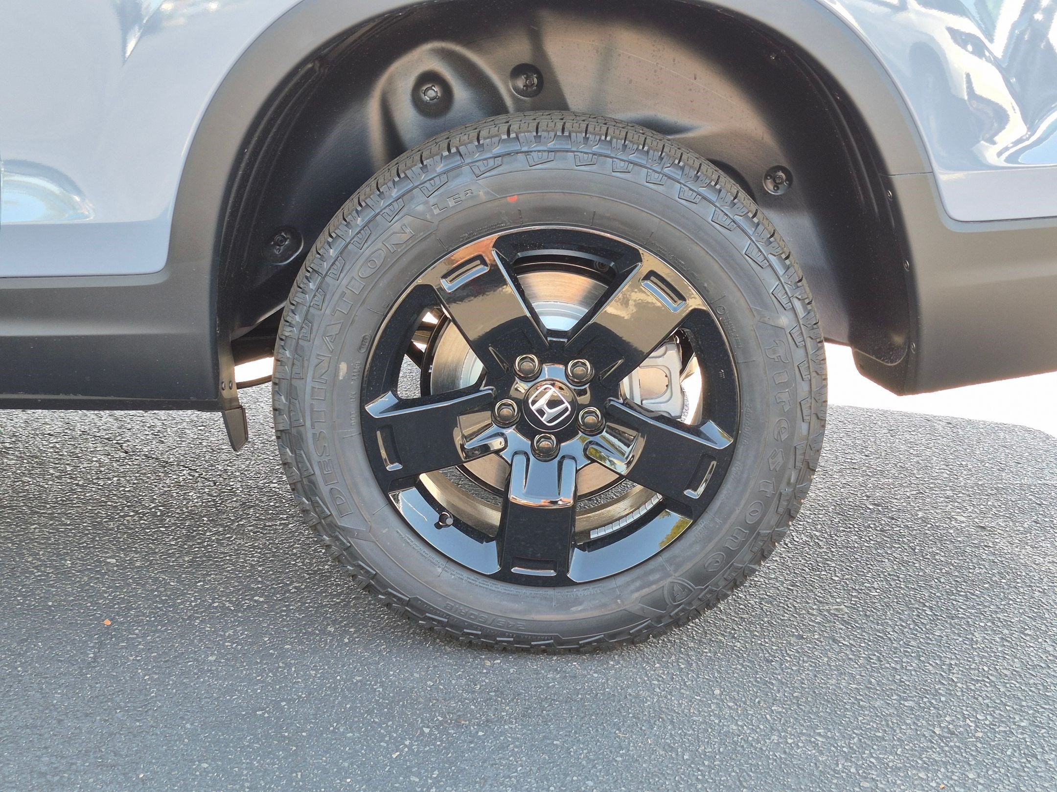 New 2026 Sonic Gray Pearl Honda Black Edition image 26