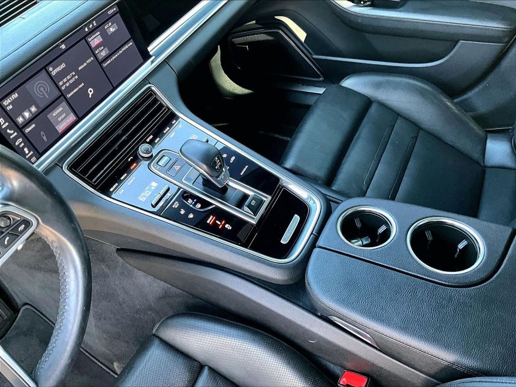 Used 2020 White Porsche  image 15
