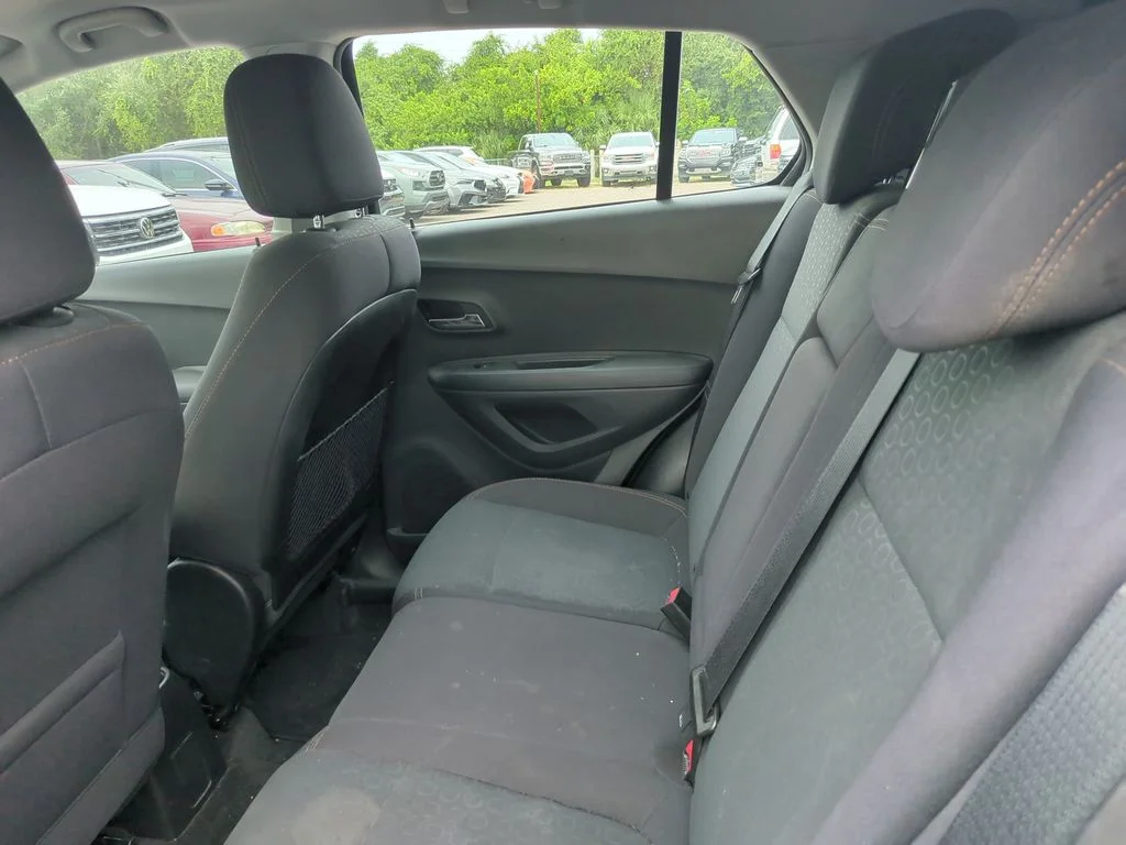 Used 2020 Gray Chevrolet LS image 7