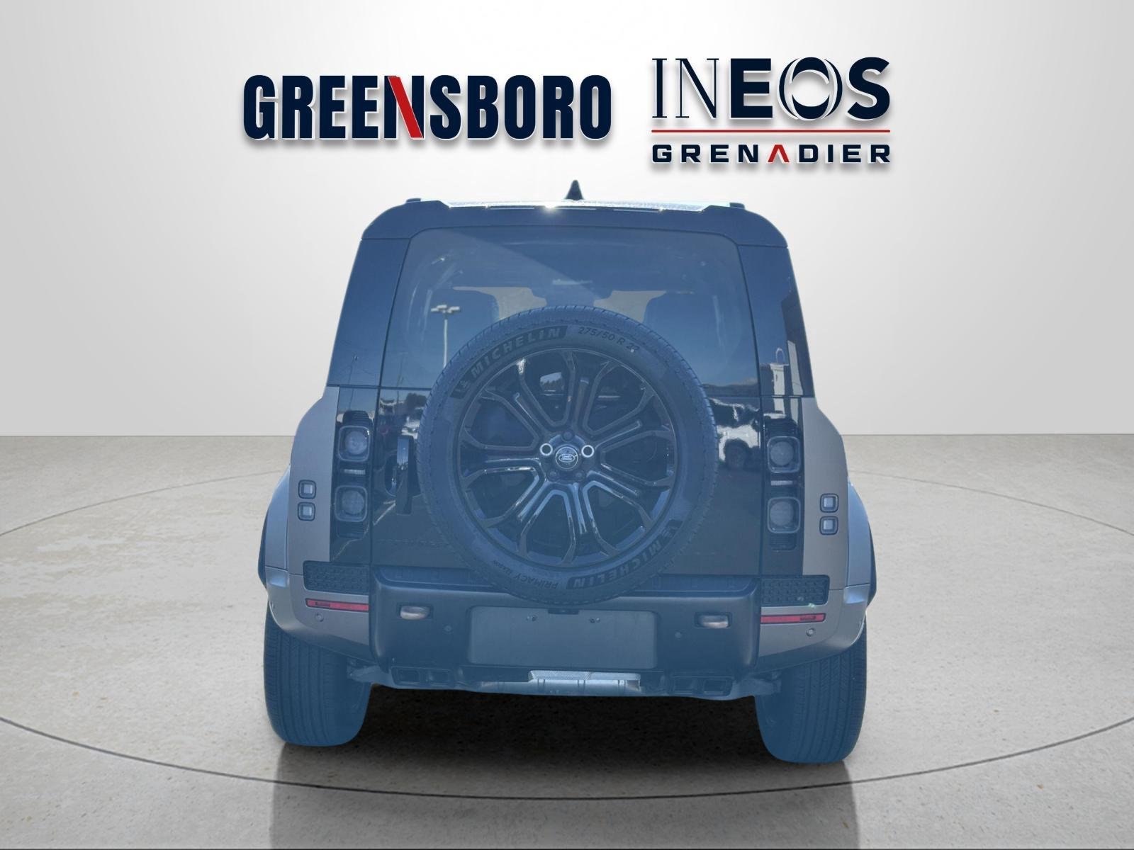 Used 2025 Petra Copper Premium Metallic Land Rover OCTA Edition One image 4