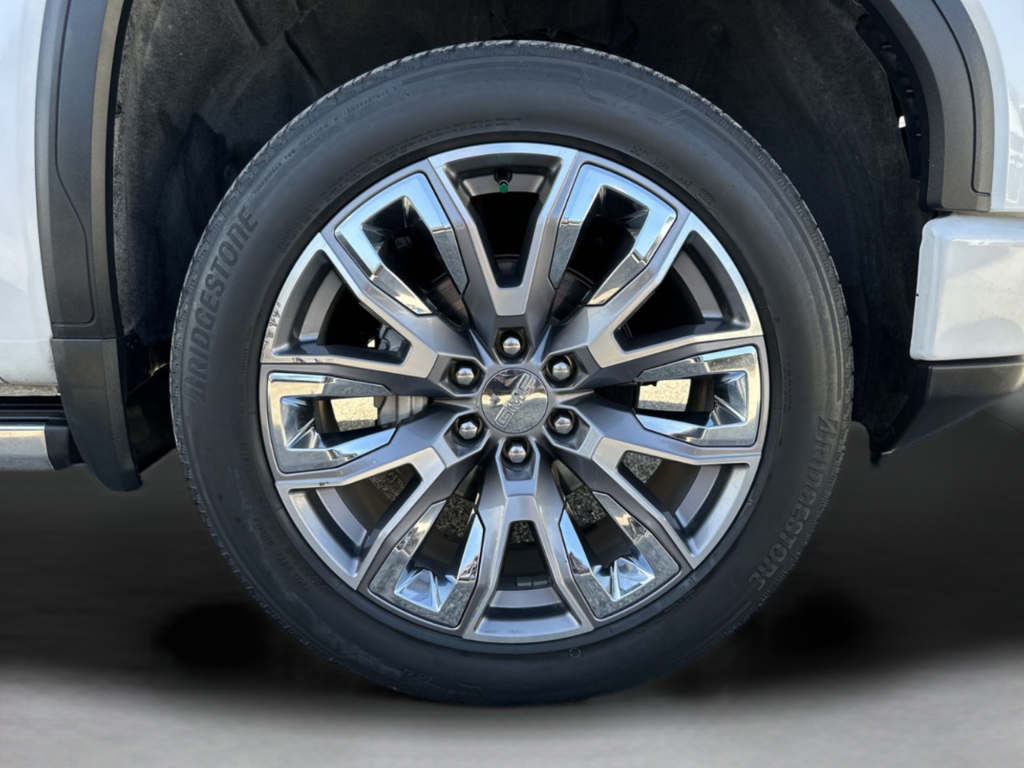 Used 2023 White GMC Denali image 46