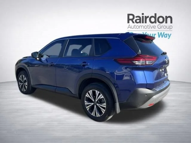 Used 2023 Caspian Blue Metallic Nissan SV image 5
