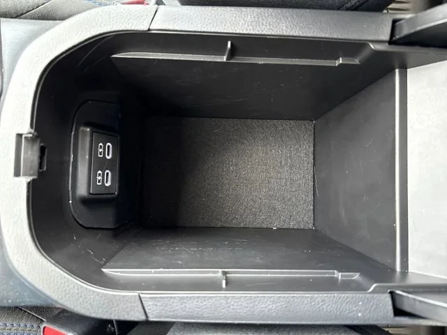 2024 Toyota RAV4 SE - Photo 27