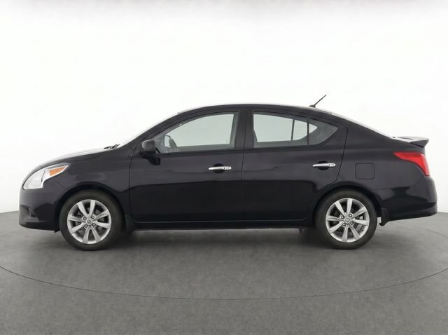Used 2014 Black Nissan 1.6 SL image 6