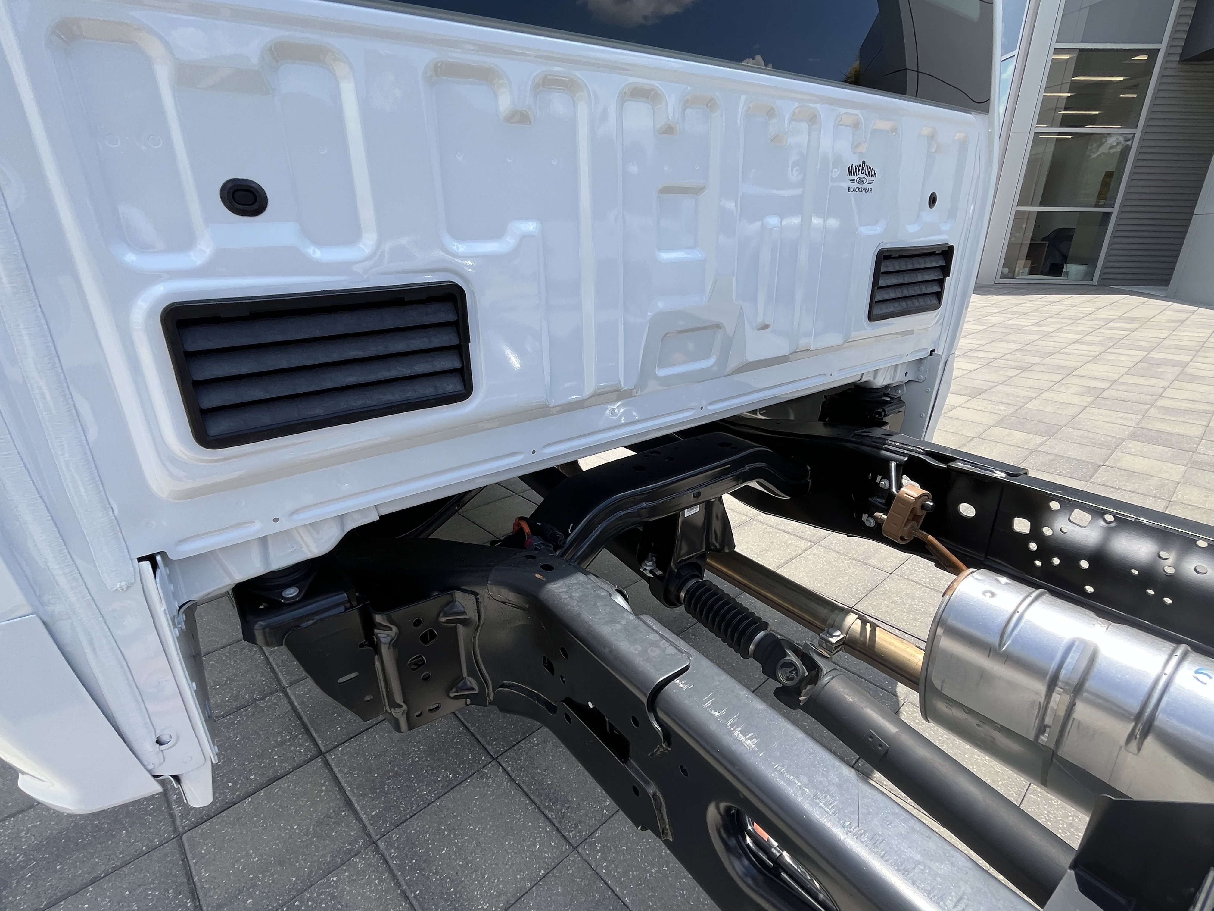 2025 Ford F-350 Super Duty Chassis Cab XL - Photo 11