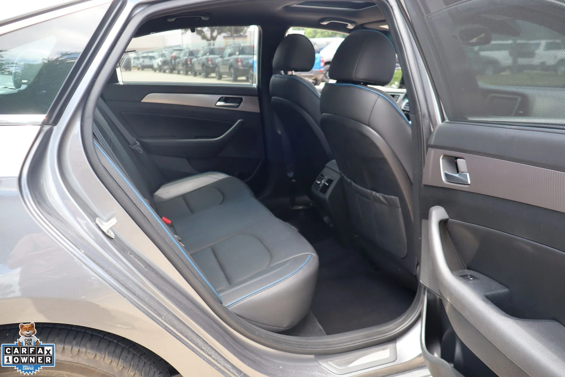 Used 2018 Gray Hyundai Limited image 30