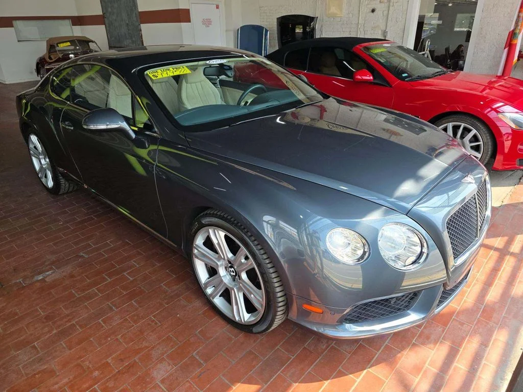 Used 2013 Blue Bentley V8 image 2