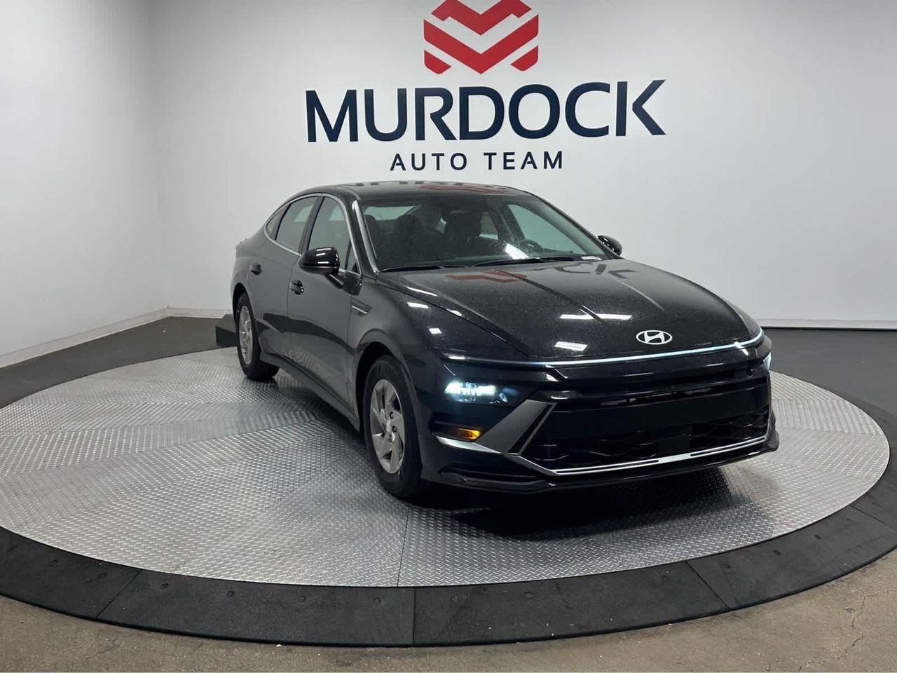 New 2026 Abyss Black Hyundai SE image 10