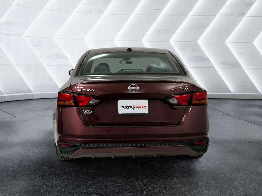 Used 2024 Red Nissan 2.5 SV image 5