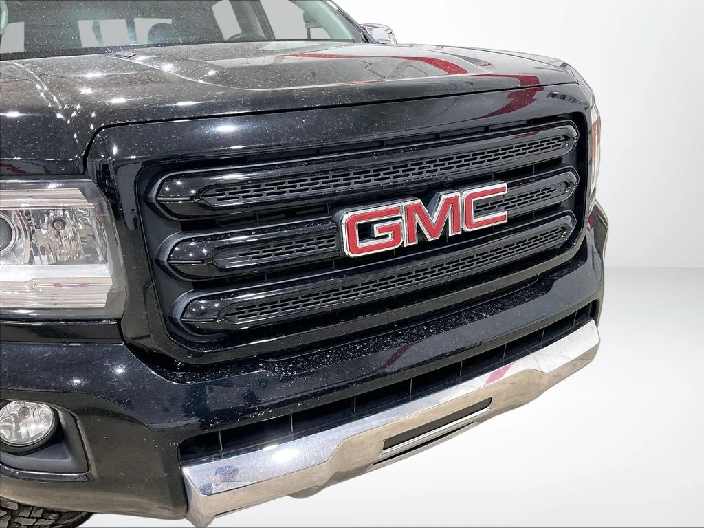 Used 2016 Black GMC SLT image 30