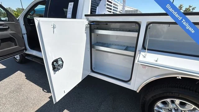 Used 2025 Summit White Chevrolet LT image 44