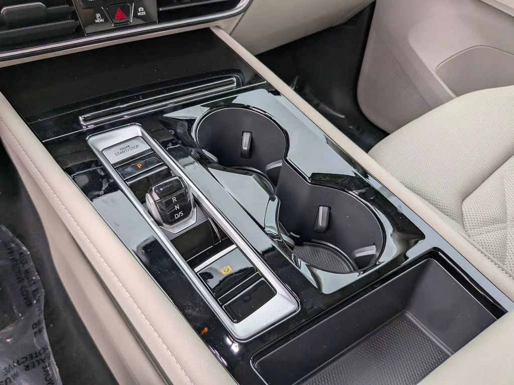 New 2026 Black Volkswagen 2.0T SE w/Technology image 19