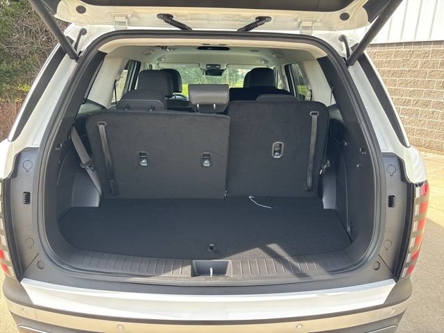 New 2026 White Hyundai SEL AWD image 11