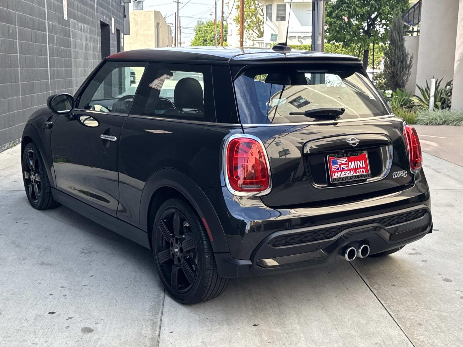 2023 MINI 3 Door S - Photo 3