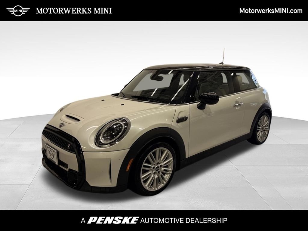 2024 MINI Hardtop Cooper S's photo