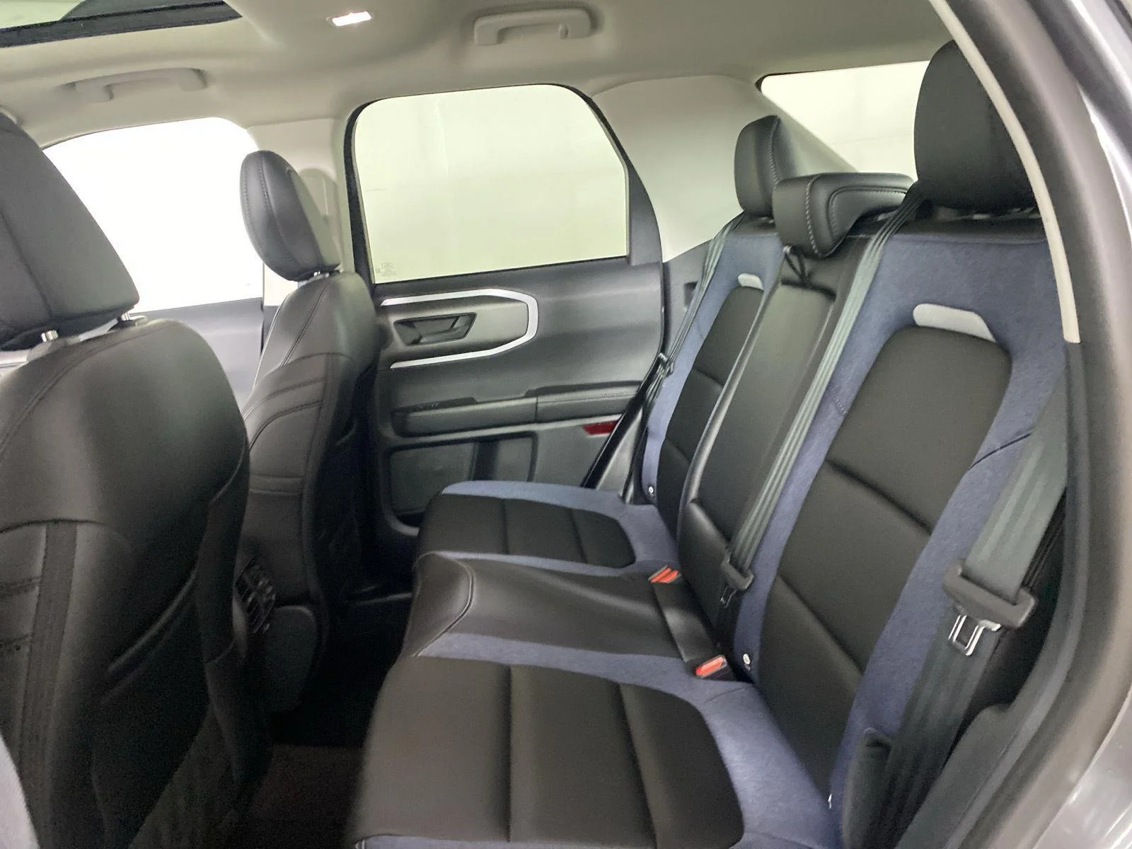 Used 2025 Carbonized Gray Ford Outer Banks image 28