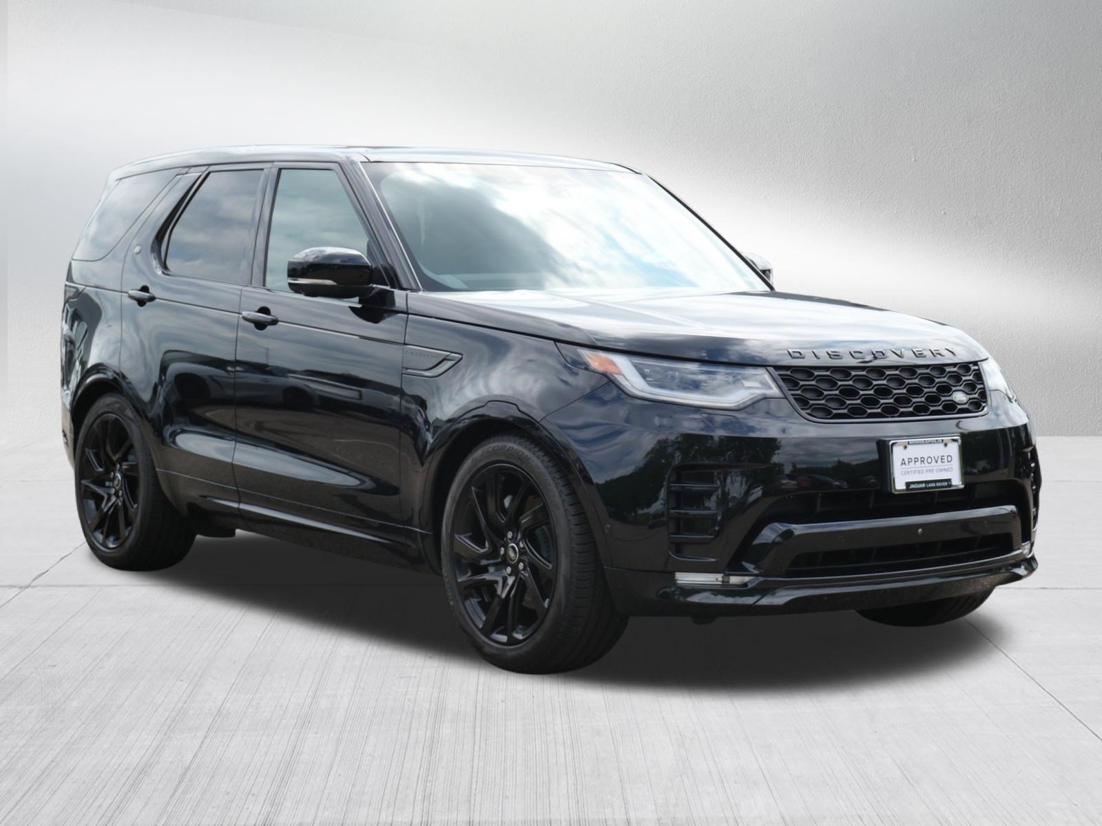 Certified Used 2025 Santorini Black Metallic Land Rover Dynamic SE image 7