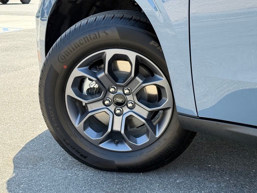 New 2026 Azure Gray Metallic Tri-Coat Ford XLT image 15