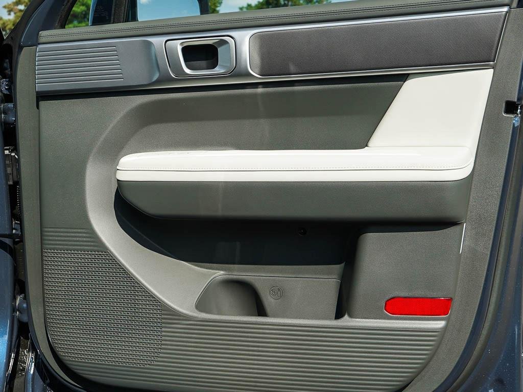 New 2026 Phantom Black Hyundai SEL AWD image 39