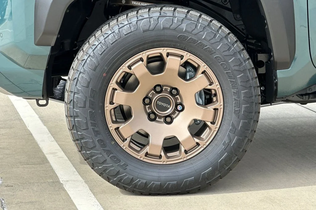 New 2026 Everest Toyota 4Runner Trailhunter image 24