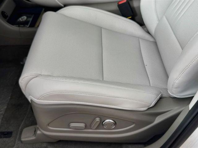 New 2026 White Hyundai Blue SEL 7P image 31