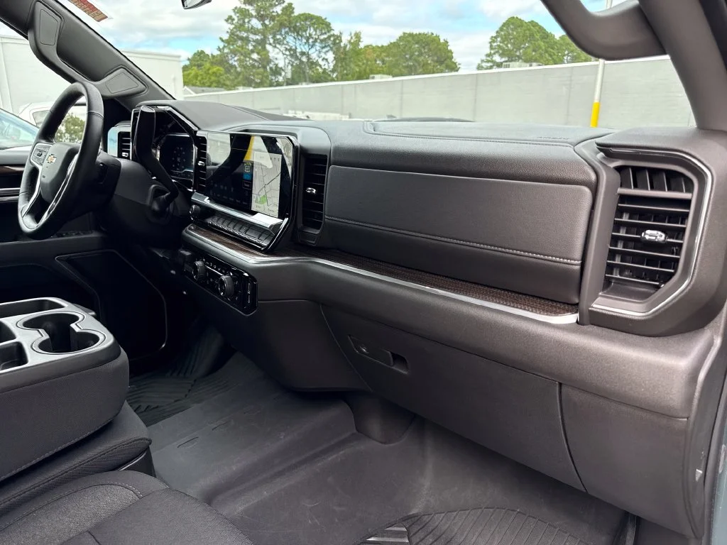 Used 2025 Gray Chevrolet LT image 24
