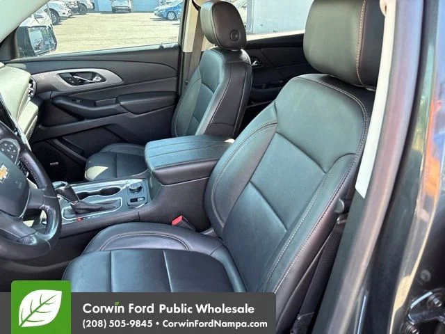 Used 2019 Gray Chevrolet RS image 24