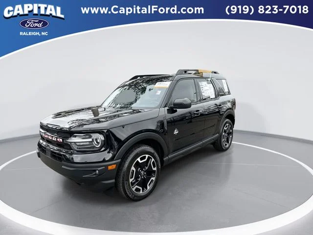 Used 2024 Black Ford Outer Banks image 4