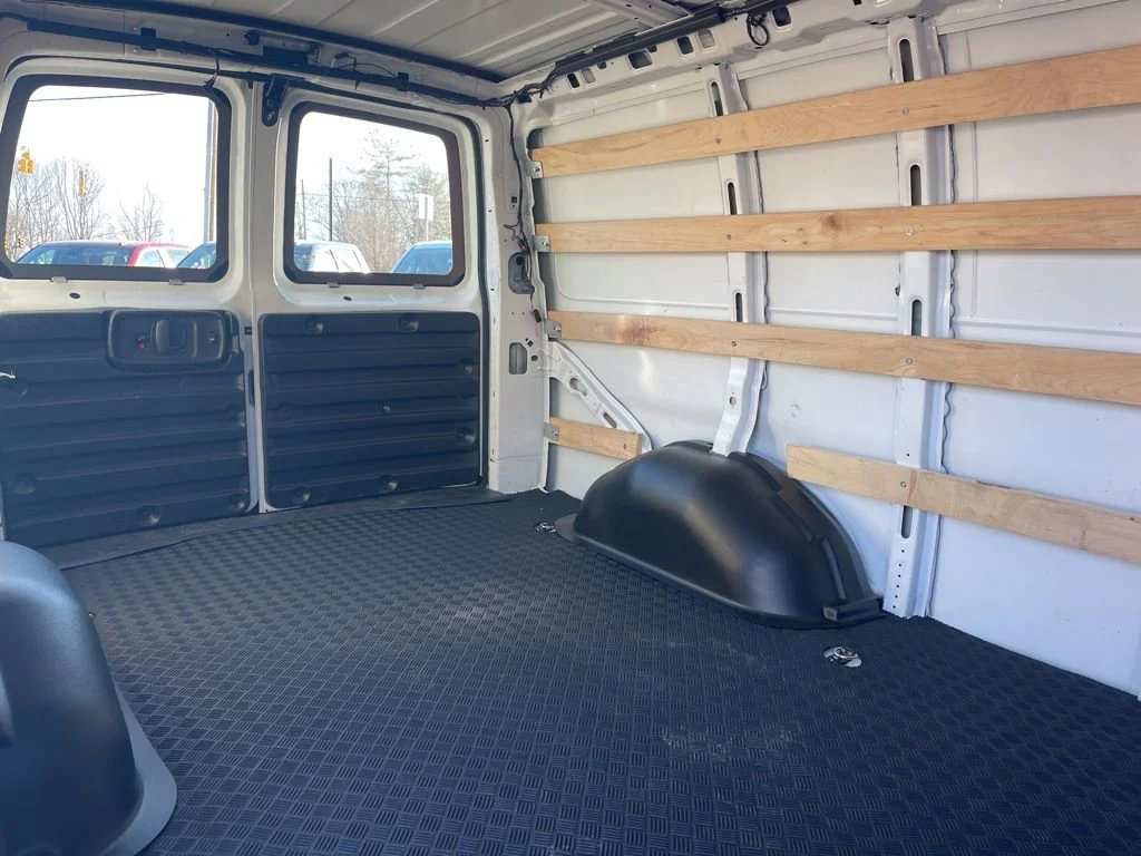Used 2023 Summit White GMC Work Van image 27