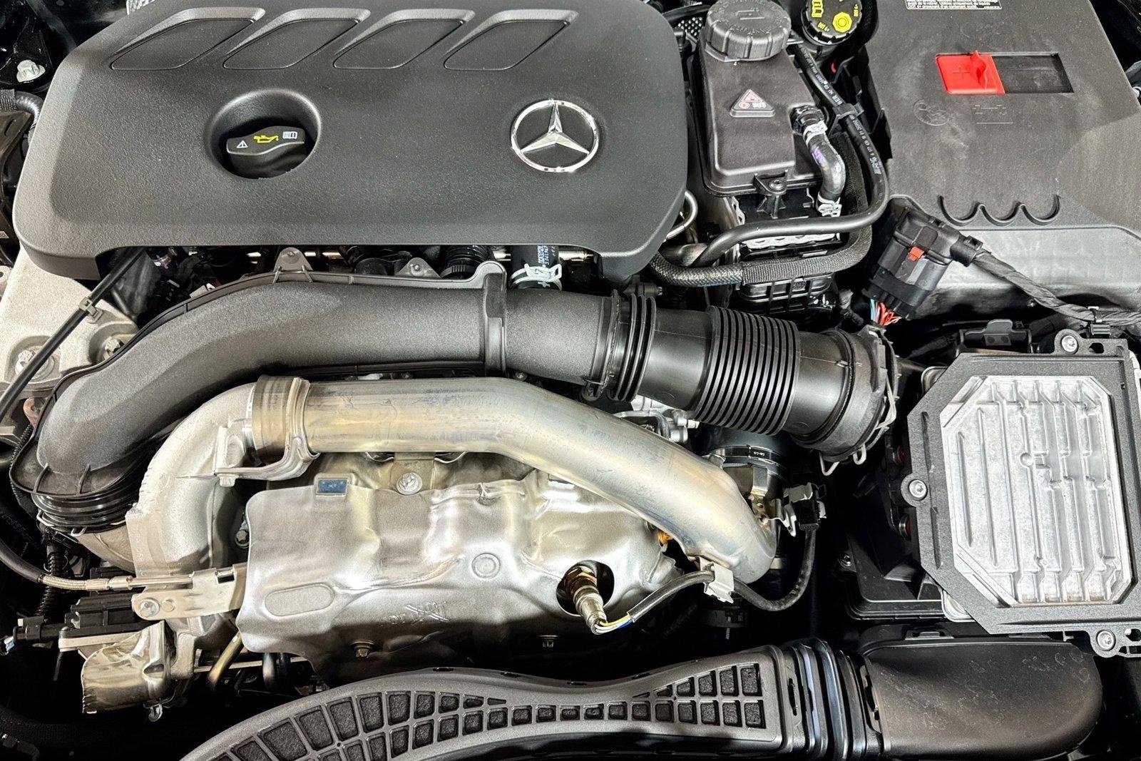 New 2026 Night Black Mercedes-Benz GLB 250 image 28