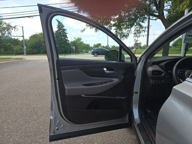 Used 2020 Silver Hyundai SEL image 15