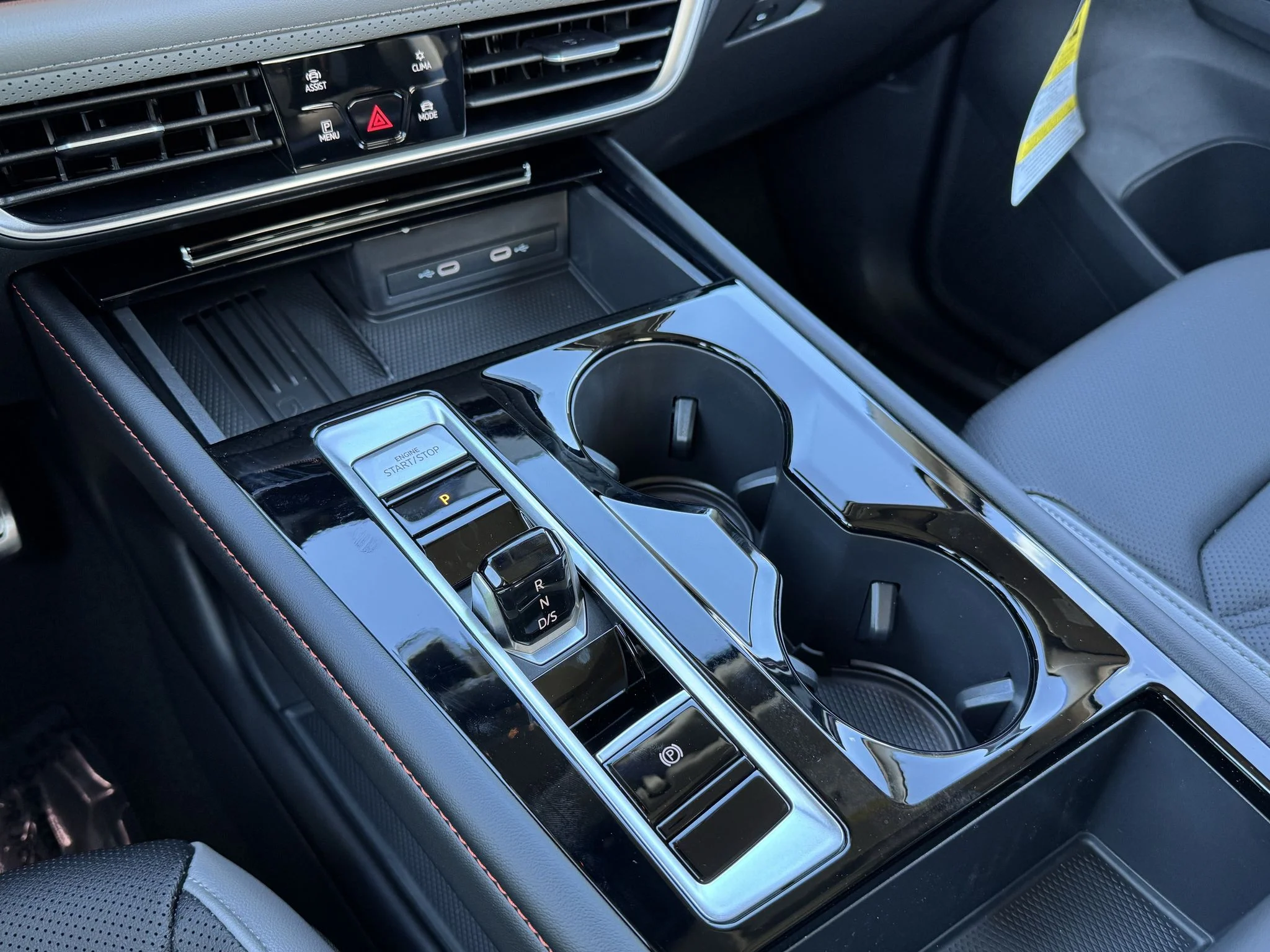 New 2026 Deep Black Pearl Volkswagen 2.0T Peak Edition image 25
