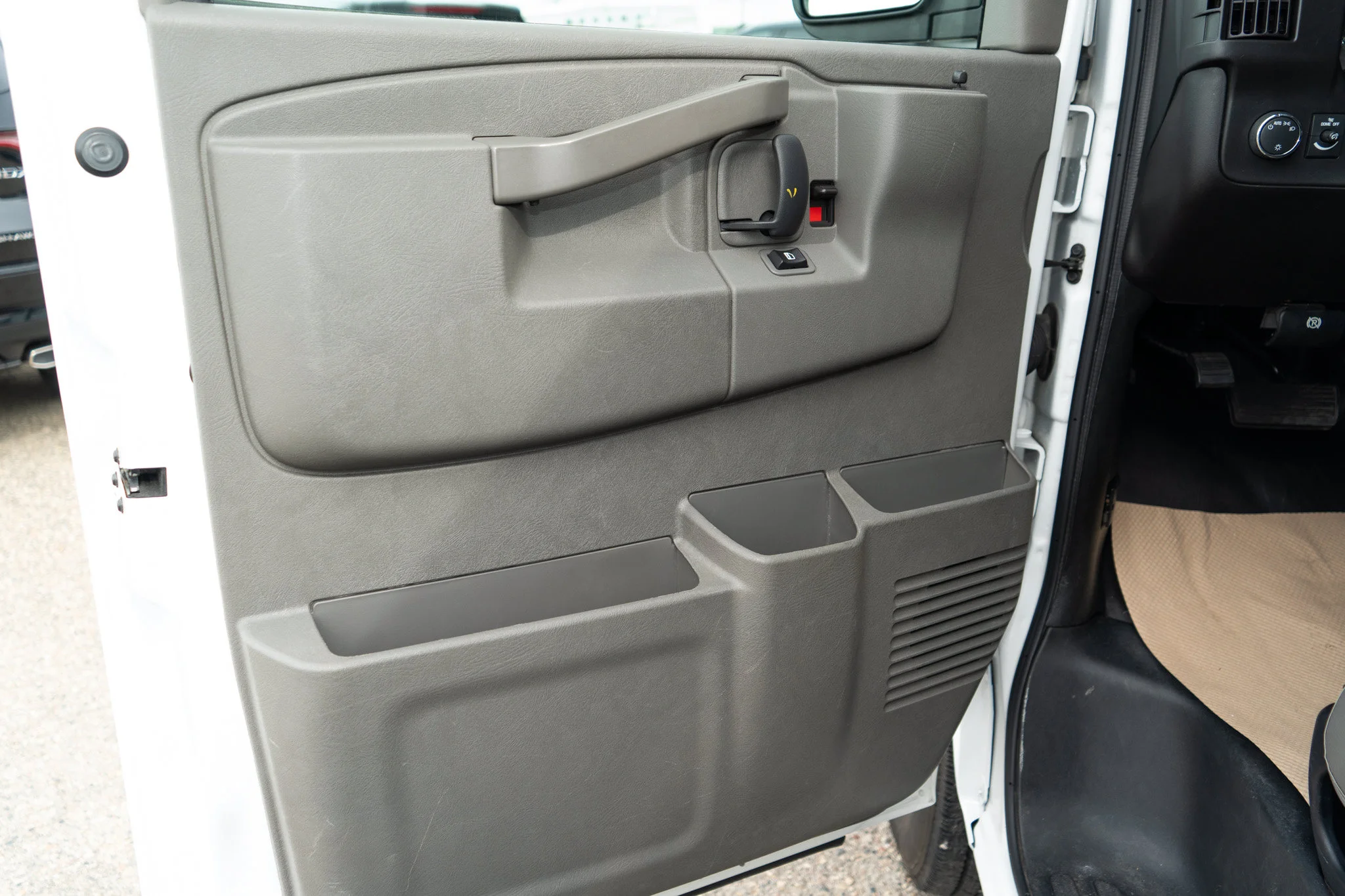 Certified Used 2023 Summit White GMC Cargo*135in WB | Summit White | Rubber Lined Flooring | Htd Mirrors | 239.4 cuft Capacity image 8