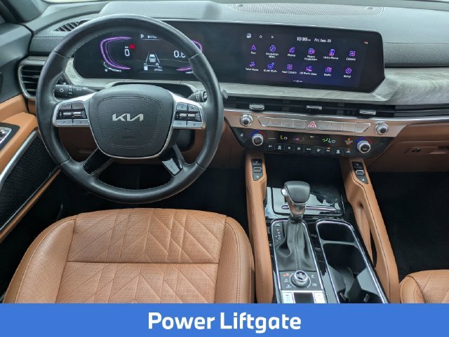 Used 2025 Black Kia EX X-Line image 33