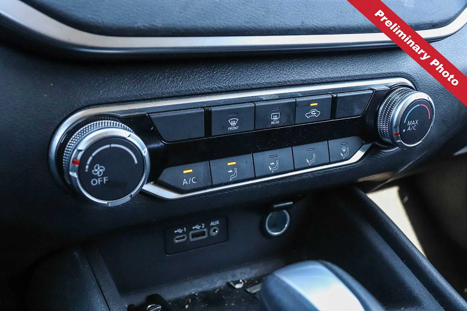 Used 2025 Glacier White Nissan S image 18