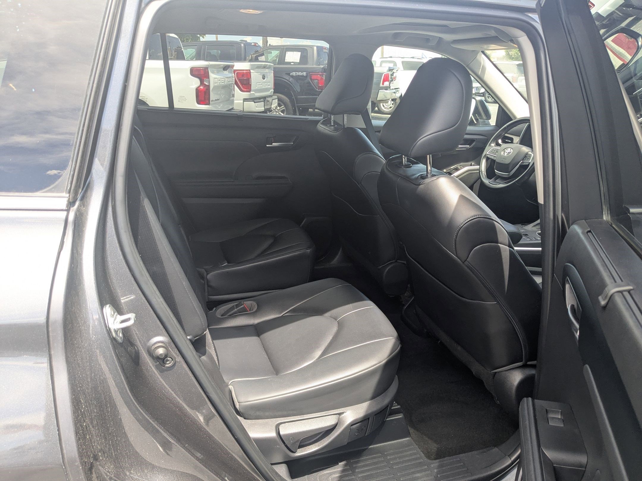 Used 2023 Magnetic Gray Metallic Toyota XLE image 29