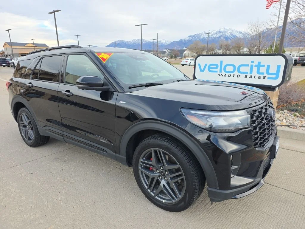 2025 Ford Explorer ST-LINE 4WD (PL535)'s photo