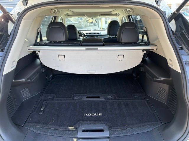Used 2015 White Nissan SL image 14