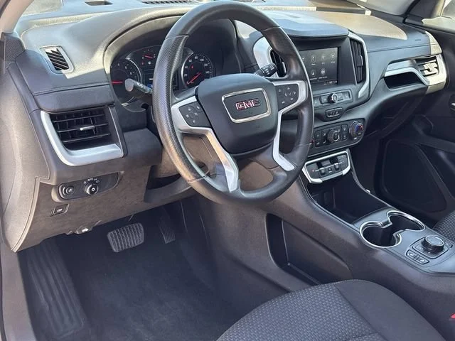 Used 2023 Summit White GMC SLE image 22