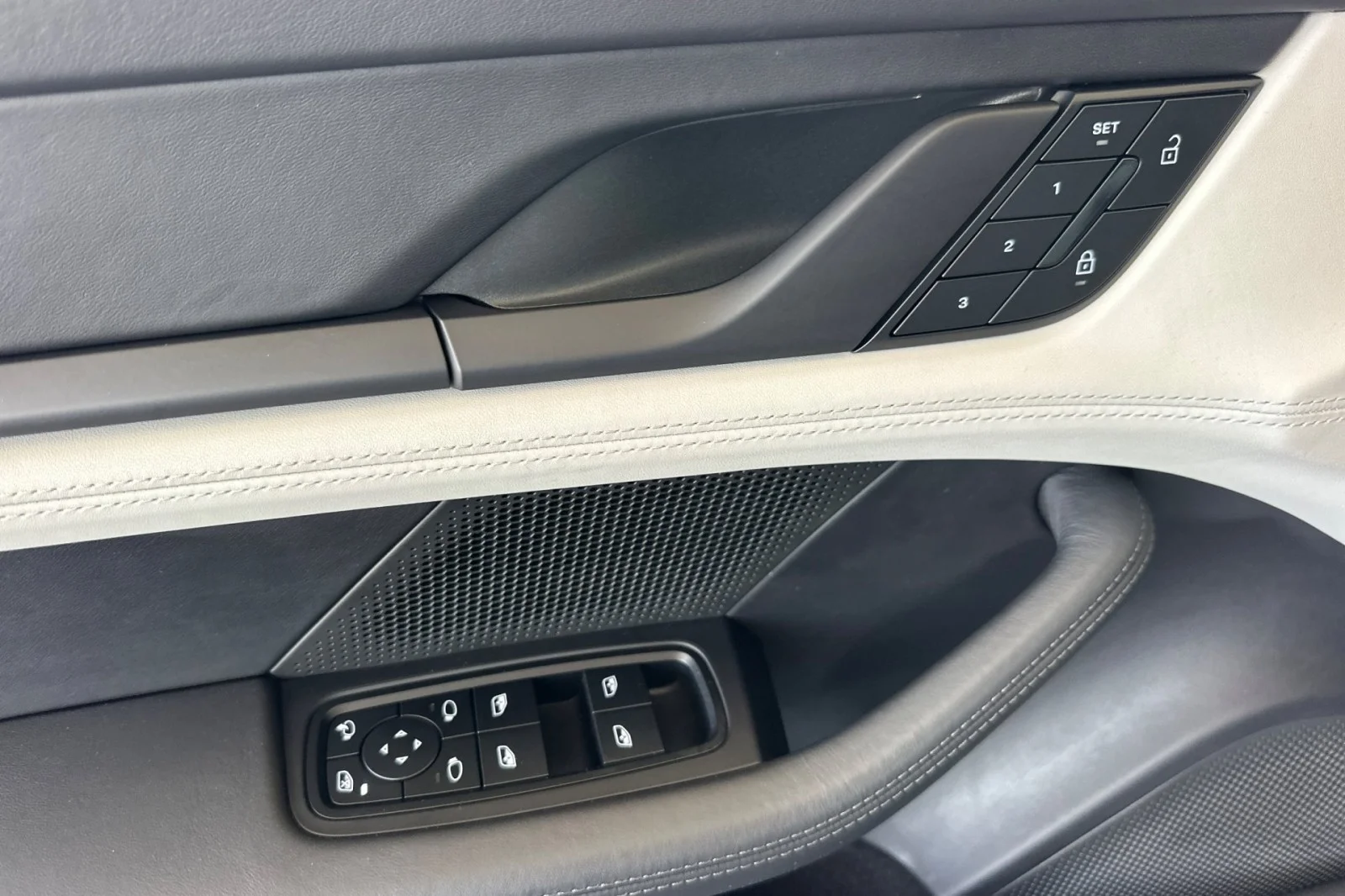 Certified Used 2023 Chalk Porsche RWD image 12