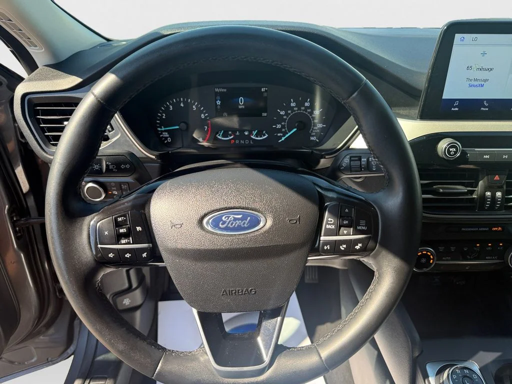 Used 2022 Gray Ford SE image 16