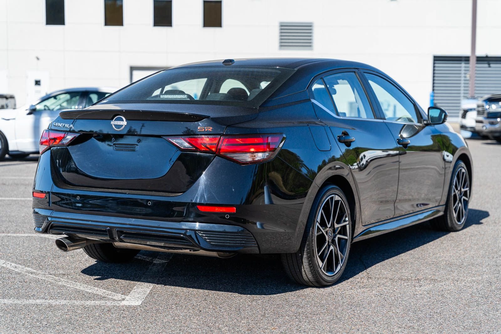 2025 Nissan Sentra SR - Photo 8