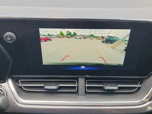 New 2026 Mosaic Black Metallic Chevrolet ACTIV image 19